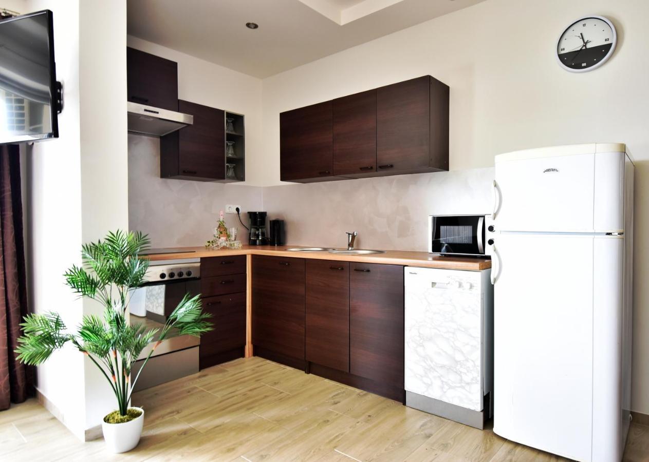 Apartmani Solis Vir Eksteriør bilde